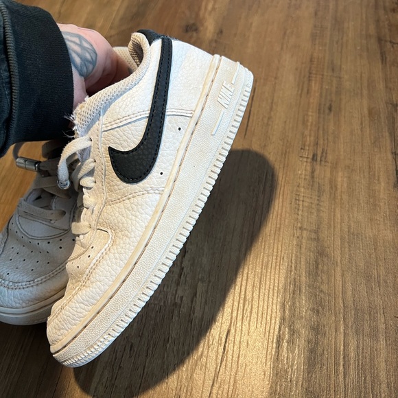 Nike Air Force 1 boys size 12 - Picture 5 of 10